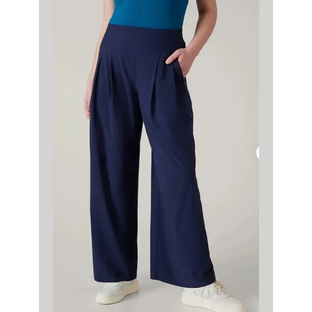 Athleta Pleated High Rise Wide Leg Pants 10 Tall Blue Relaxed Pull On Trousers